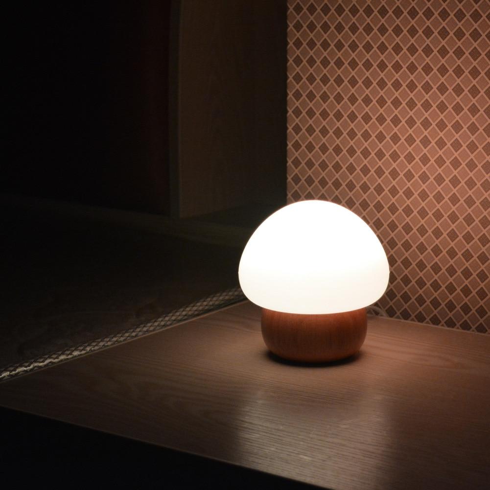 Champi - Holzsockel-Pilzlampe